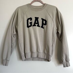 LIKE NEW GAP Graphic Sweatshirt